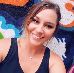 Meet your Posher, Whitney